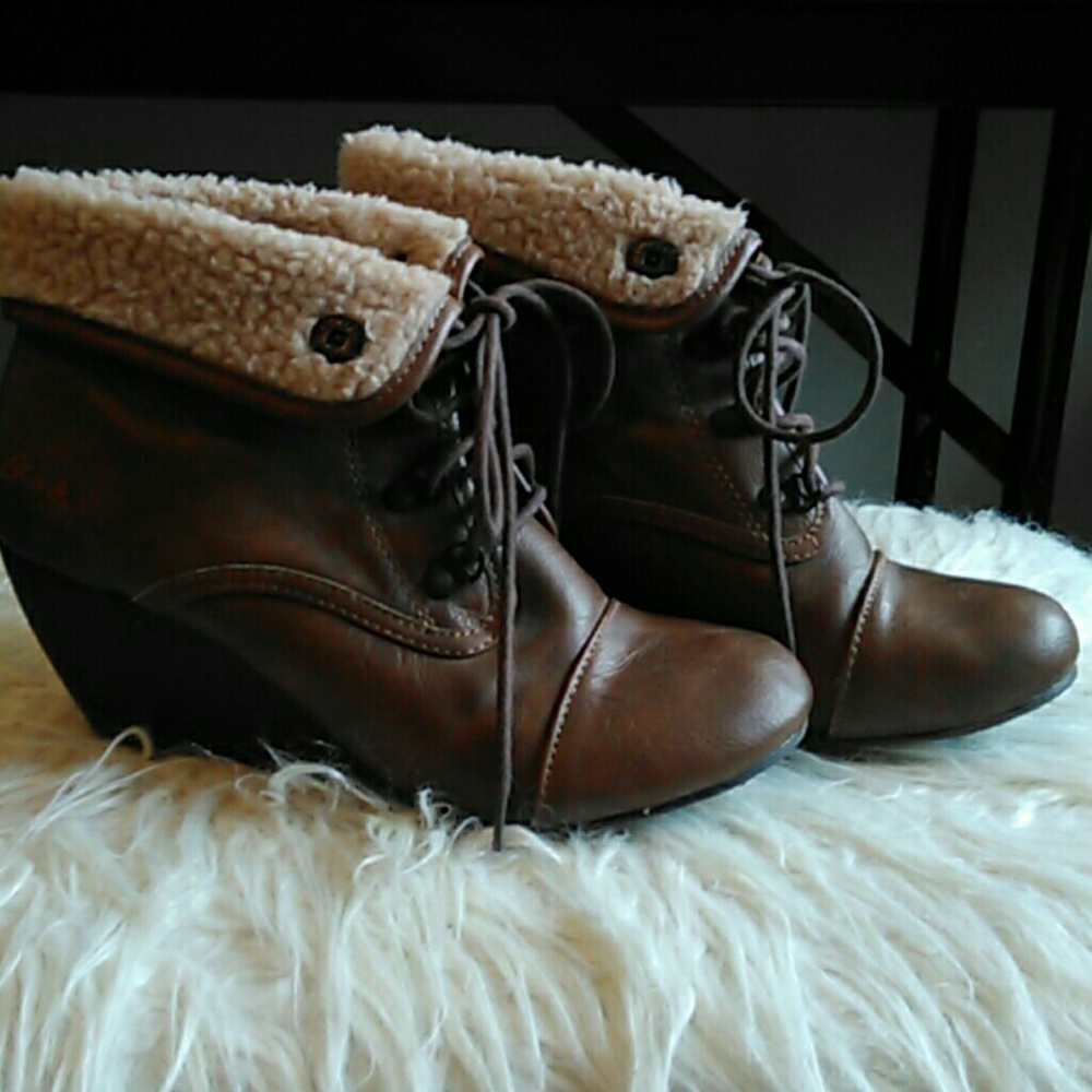 Cozy winter ankle boots/wedges (size 8.5)